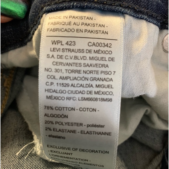 Signature By Levi Strauss Mid-rise Super Stretch Fabric Cuffed Blue Jean Shorts - Picture 13 of 13